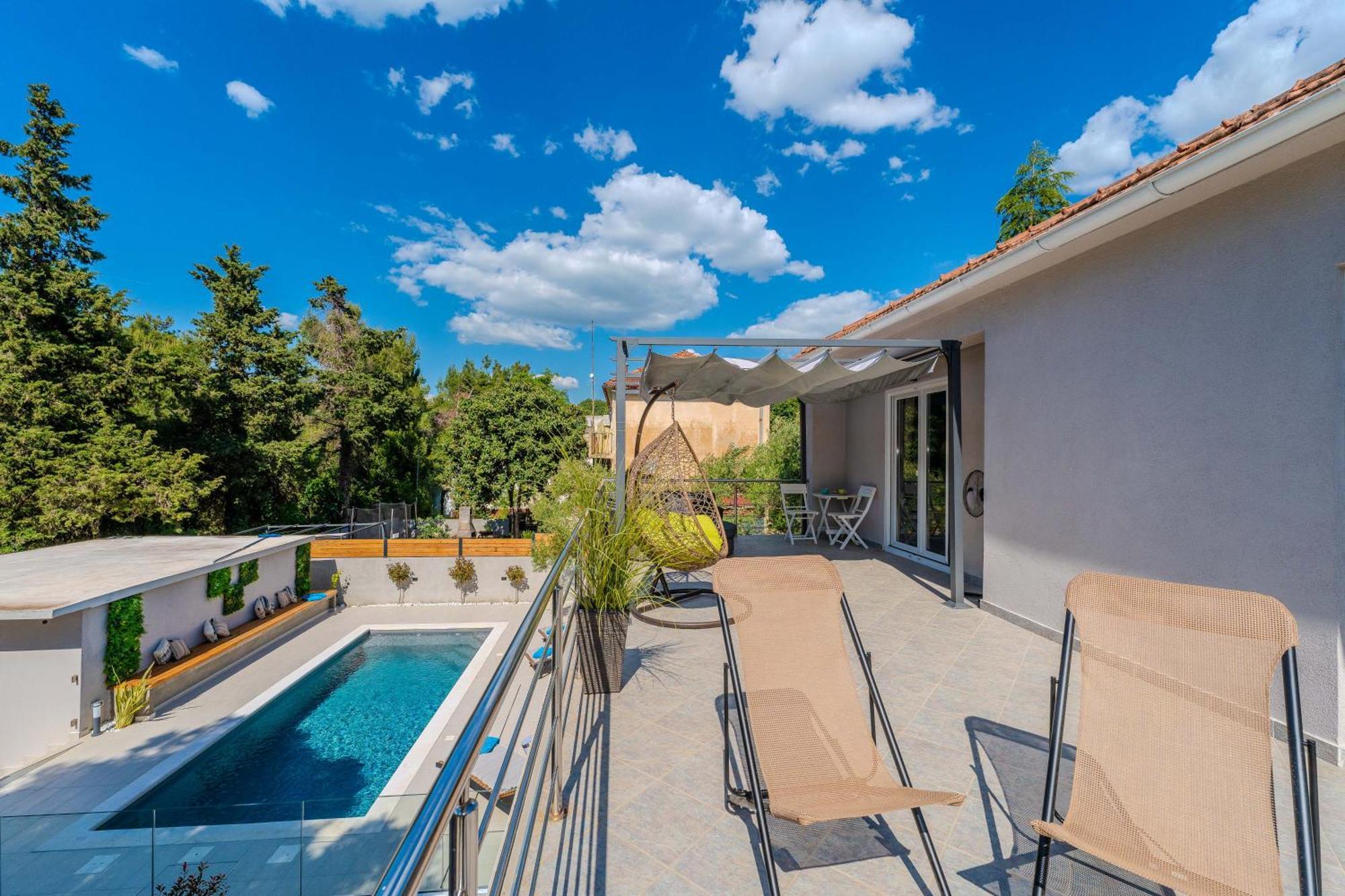 Villa B&D Zadar For The Complete Pleasure Of Vacation !Heated! Private Pool! Green Oasis In The Center Of Zadar, 100M From The Sea Экстерьер фото